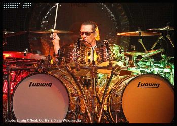 Alex Van Halen To Publish Memoir 'Brothers' In October